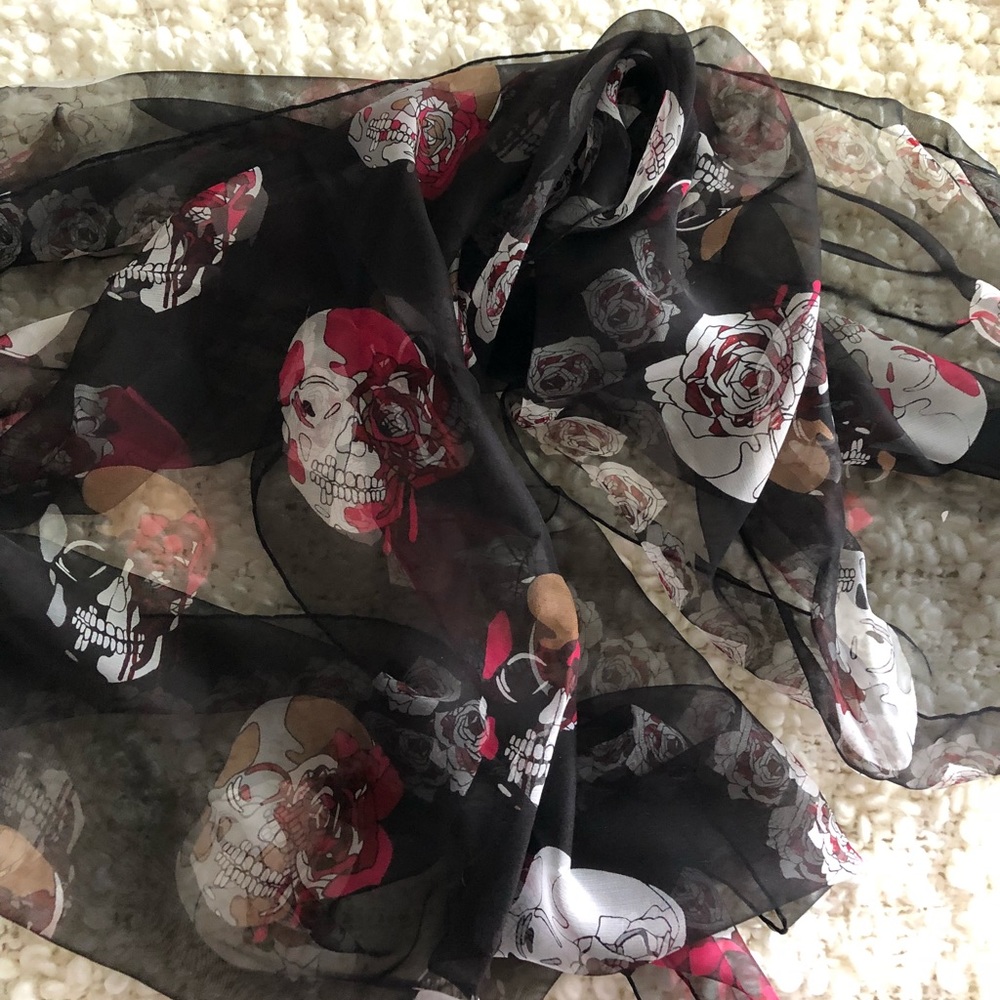 Alexander McQueen Skulls & Flowers Scarf